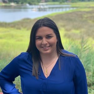 Meet your Posher, Alexis